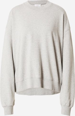 Sweat-shirt 'Lilli' Daahls by Emma Roberts exclusively for ABOUT YOU en gris : devant