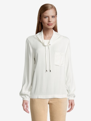 Betty & Co Blouse in White: front