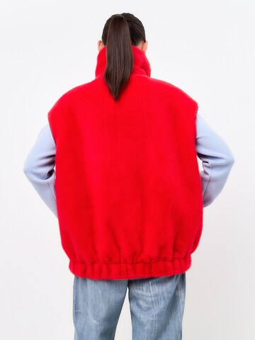 CESARE GASPARI Winter coat in Red