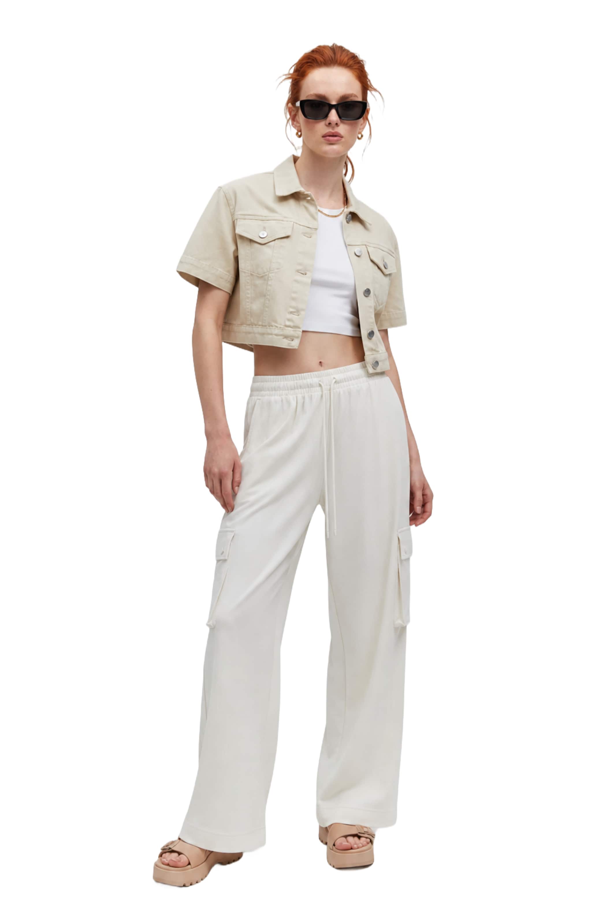 No Matter What Wide leg Cargo Pants in Beige: front