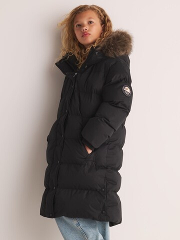 Superdry & Co Kabát – černá