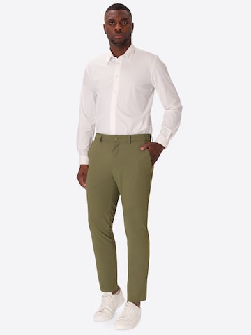 Slimfit Pantaloni funzionali 'High-Perform12 KOS T. Active' di Distretto12 in verde