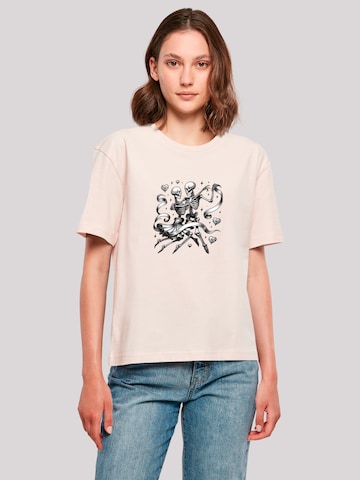 F4NT4STIC T-Shirt 'Skelettpaar Tanzt Mit Band' in Pink: Vorderseite