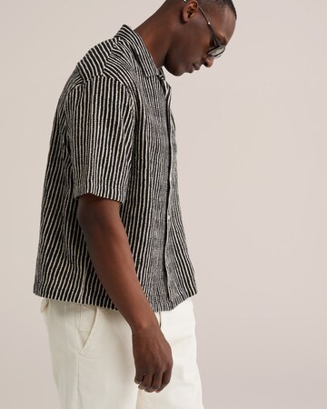 WE Fashion Comfort fit Button Up Shirt in Black