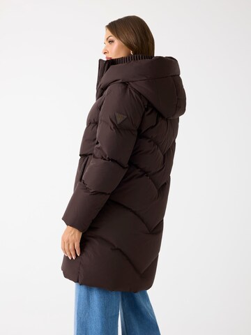 GUESS Jacke in Braun