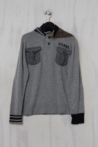 R95th Sweater & Cardigan in M in Grey: front