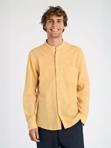 Lindbergh Slim fit Button Up Shirt in Yellow