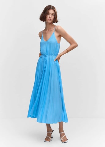 Robe 'Fortuny 5' MANGO en bleu