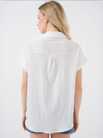 Camicia da donna di Bigdart in bianco