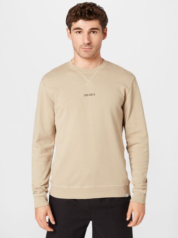 Sweat-shirt 'Lens' Les Deux en beige : devant