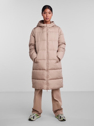 PIECES Winter Coat 'Bee' in Beige: front