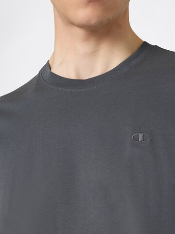 Champion Authentic Athletic Apparel T-shirt i grå