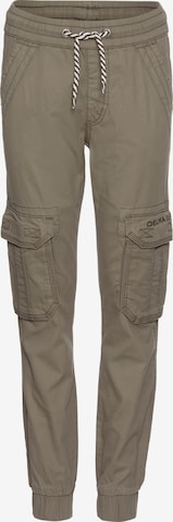 DELMAO Regular Hose in Grün: Vorderseite