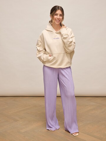 noar studios Sweatshirt in Beige