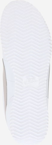 balts Nike Sportswear Zemie brīvā laika apavi 'Cortez'