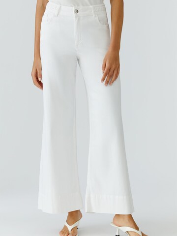 OUI Flared Jeans in Weiß: Vorderseite