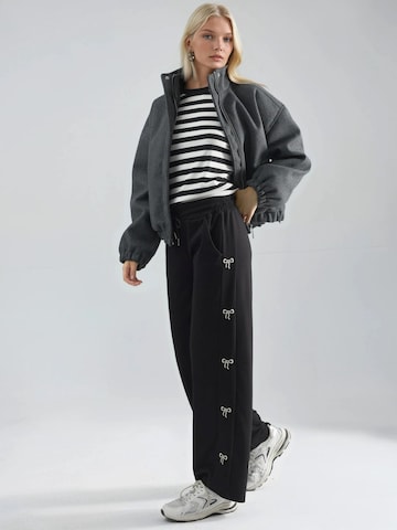 Hiccup - Loosefit Calças em preto