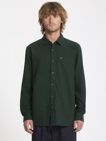 Coupe regular Chemise 'Caden Solid' Volcom en vert : devant