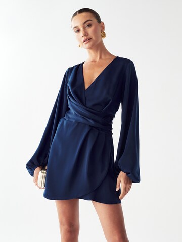 Willa Рокля 'Philipa' в синьо: отпред