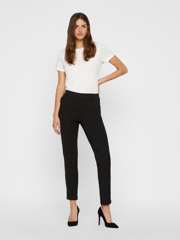 Slimfit Pantaloni 'Maya' de la VERO MODA pe negru