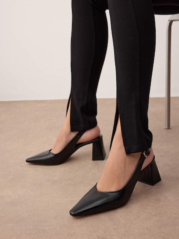 Trendyol Sling körömcipők - fekete