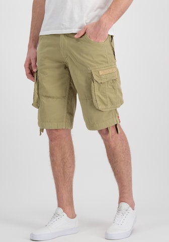 Loosefit Pantalon 'Jet' ALPHA INDUSTRIES en vert : devant