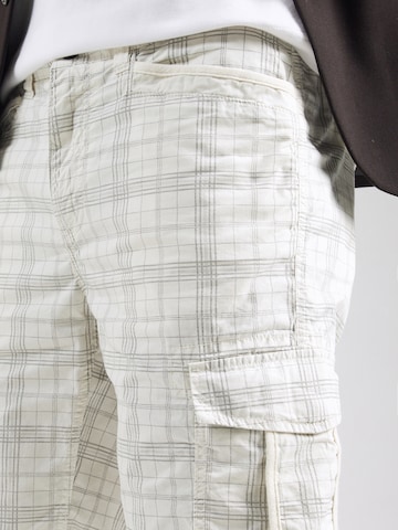 CAMP DAVID Regular Cargo Pants in White