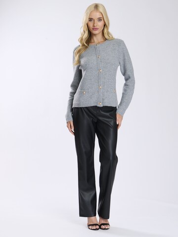 Finding Friday Strickjacke in Grau