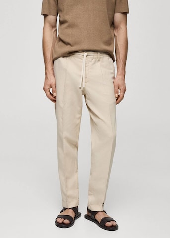 Regular Pantalon à plis 'Delave' MANGO MAN en beige : devant