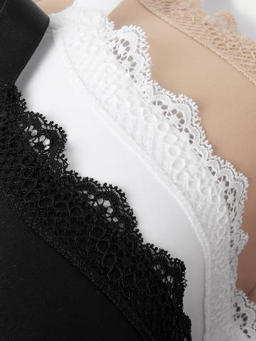 Reggiseno di Marks & Spencer in beige
