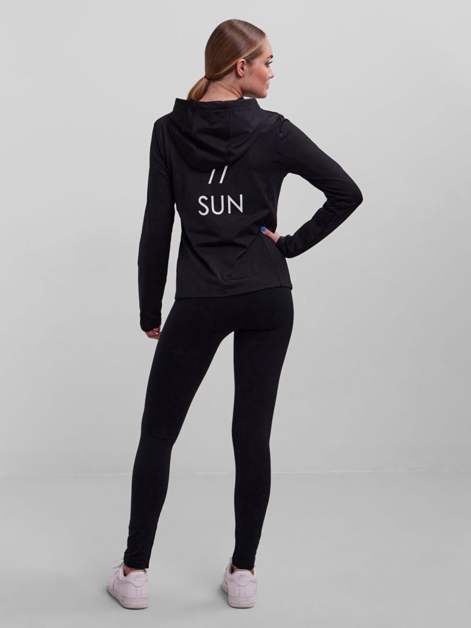 PIECES Jacke Wednesday In Schwarz ABOUT YOU