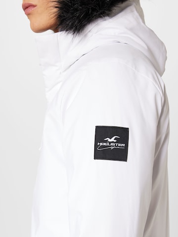 HOLLISTER Zimska jakna | bela barva