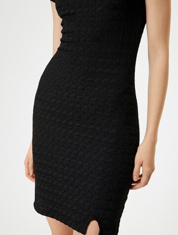 Koton Kleid in Schwarz