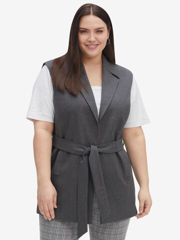 SHEEGO Vest in Grey: front