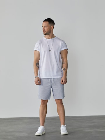 DAN FOX APPAREL Regular Shorts 'Nino' in Blau