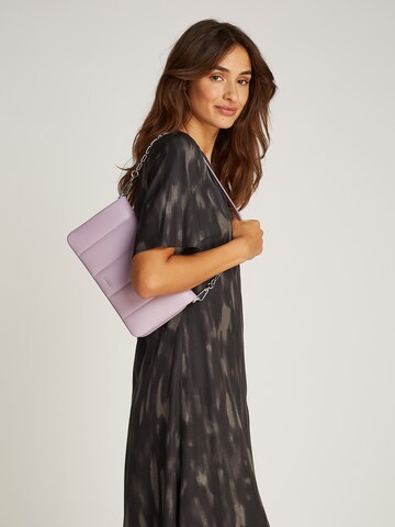 Calvin Klein Torba za čez ramo 'LINE QUILT' | vijolična barva