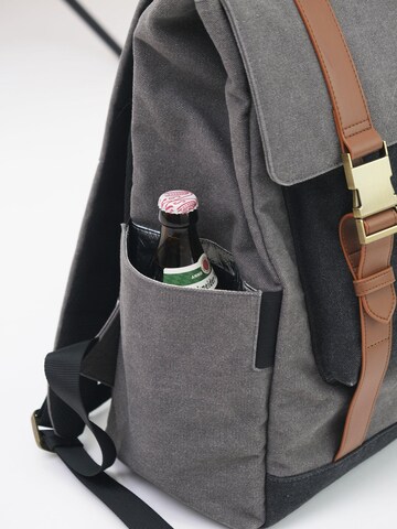 Bavarian Caps Backpack in Grey