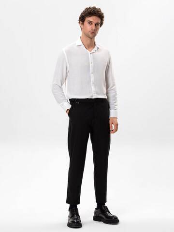 Regular Pantalon à pince Antioch en noir