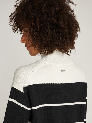 Calvin Klein Sweater in Black