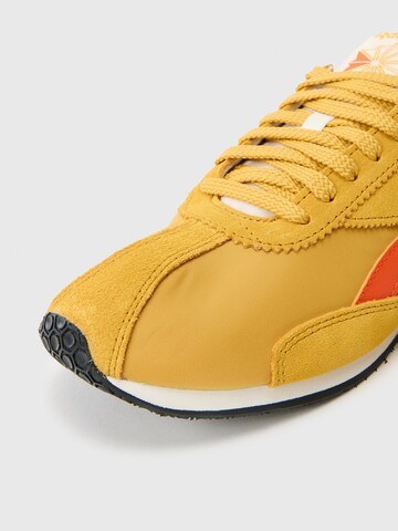 Reebok Sneakers 'R400' in Gold