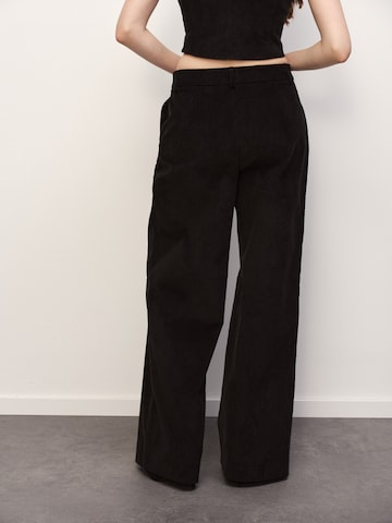 RÆRE by Lorena Rae - Loosefit Calças em preto
