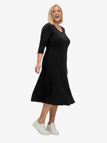 SHEEGO Kleid in Schwarz