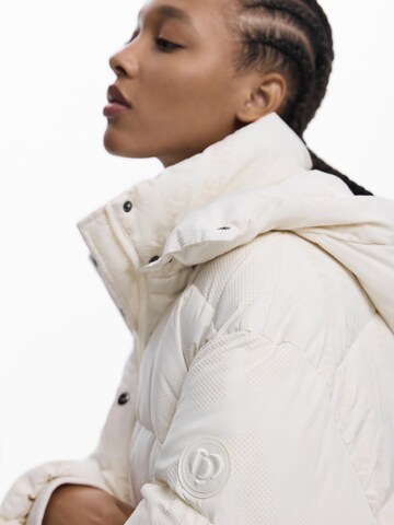 Veste d’hiver Desigual en blanc