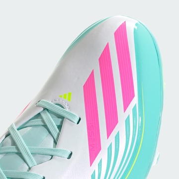 ADIDAS PERFORMANCE - Zapatillas de fútbol 'F50 Messi League' en blanco