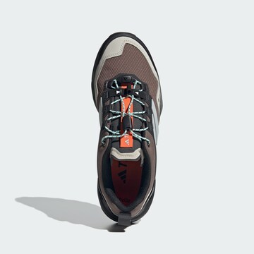 ADIDAS TERREX Χαμηλό παπούτσι 'Skychaser' σε καφέ