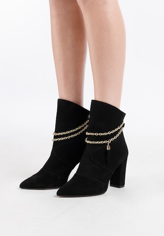 faina Booties in Black: front