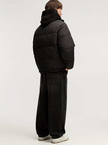 Pull&Bear Jacke in Schwarz