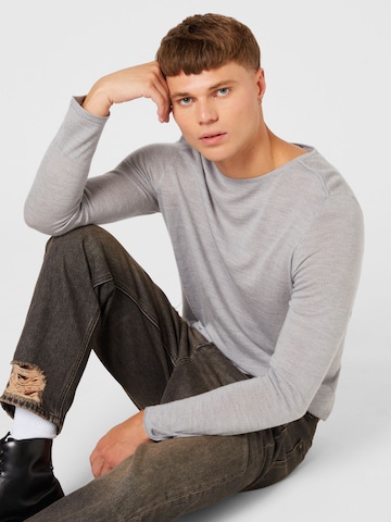 DRYKORN Sweater 'RIKONO' in Grey