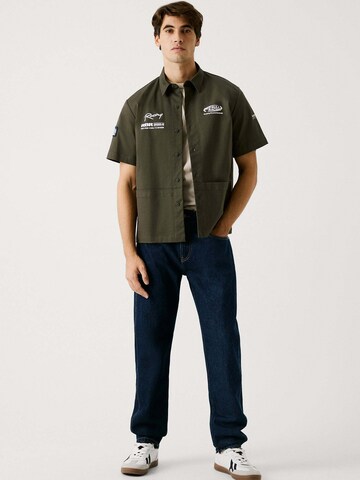 Red Bull Racing x Pepe Jeans Comfort fit Button Up Shirt 'PITLANE' in Green