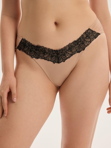 Panty 'Century' di ESOTIQ in beige: frontale